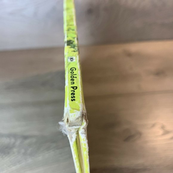 Golden Book Walt Disney Winnie-the-Pooh A Tight Squeeze 1971 A.A. Milne Vintage - Picture 5 of 9